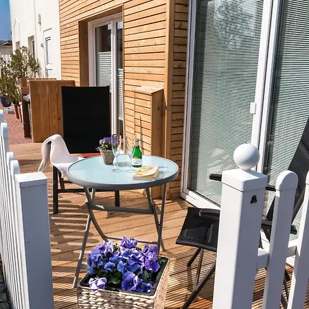 M1 - Apartmenthaus Marienburger Str 4 - Feriendomizil Hollich * Grömitz